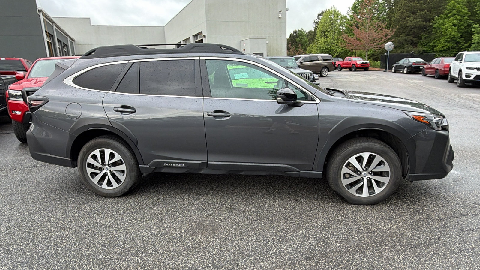 Used 2025 Subaru Outback Premium AWD/4WD image 7
