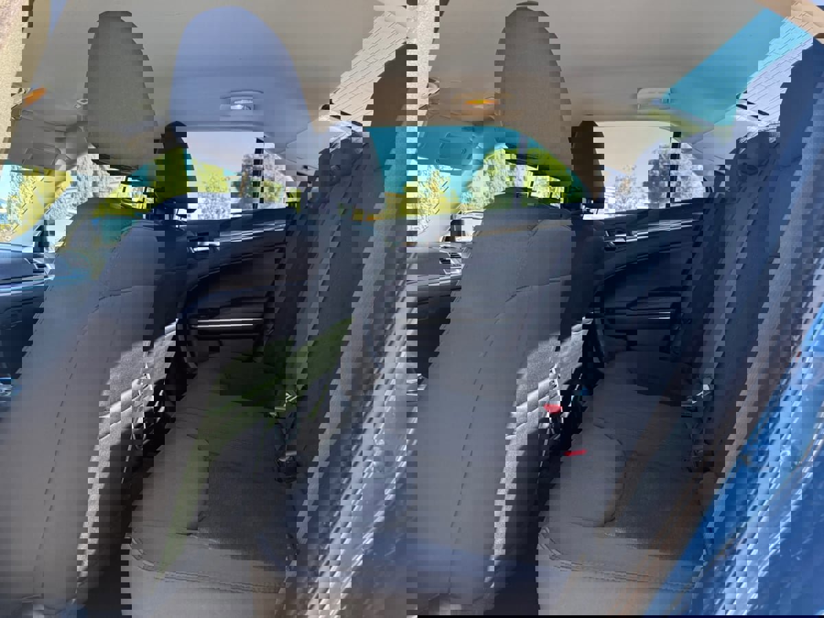 Used 2021 Chrysler 300 Touring w/ Driver Convenience Group image 17