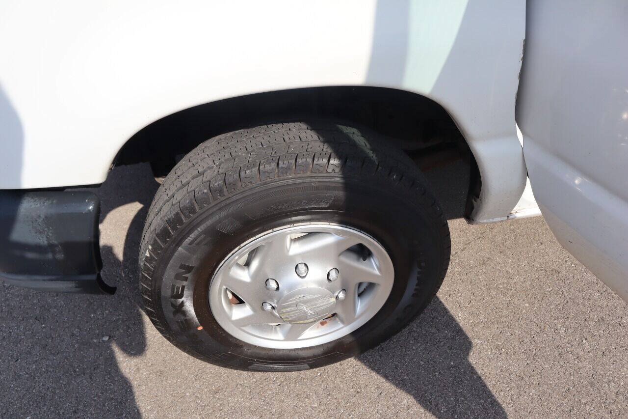 Used 2011 Ford E-250 and Econoline 250 w/ PWR Group RWD image 37