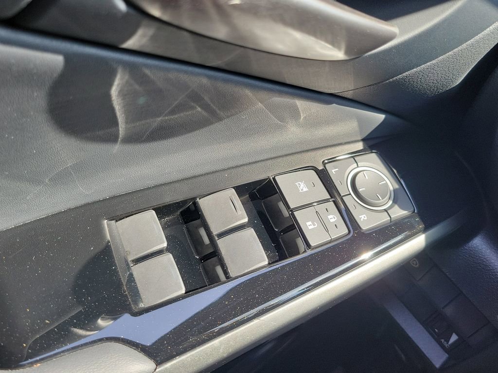 Used 2024 Lexus IS 350 F Sport RWD image 12