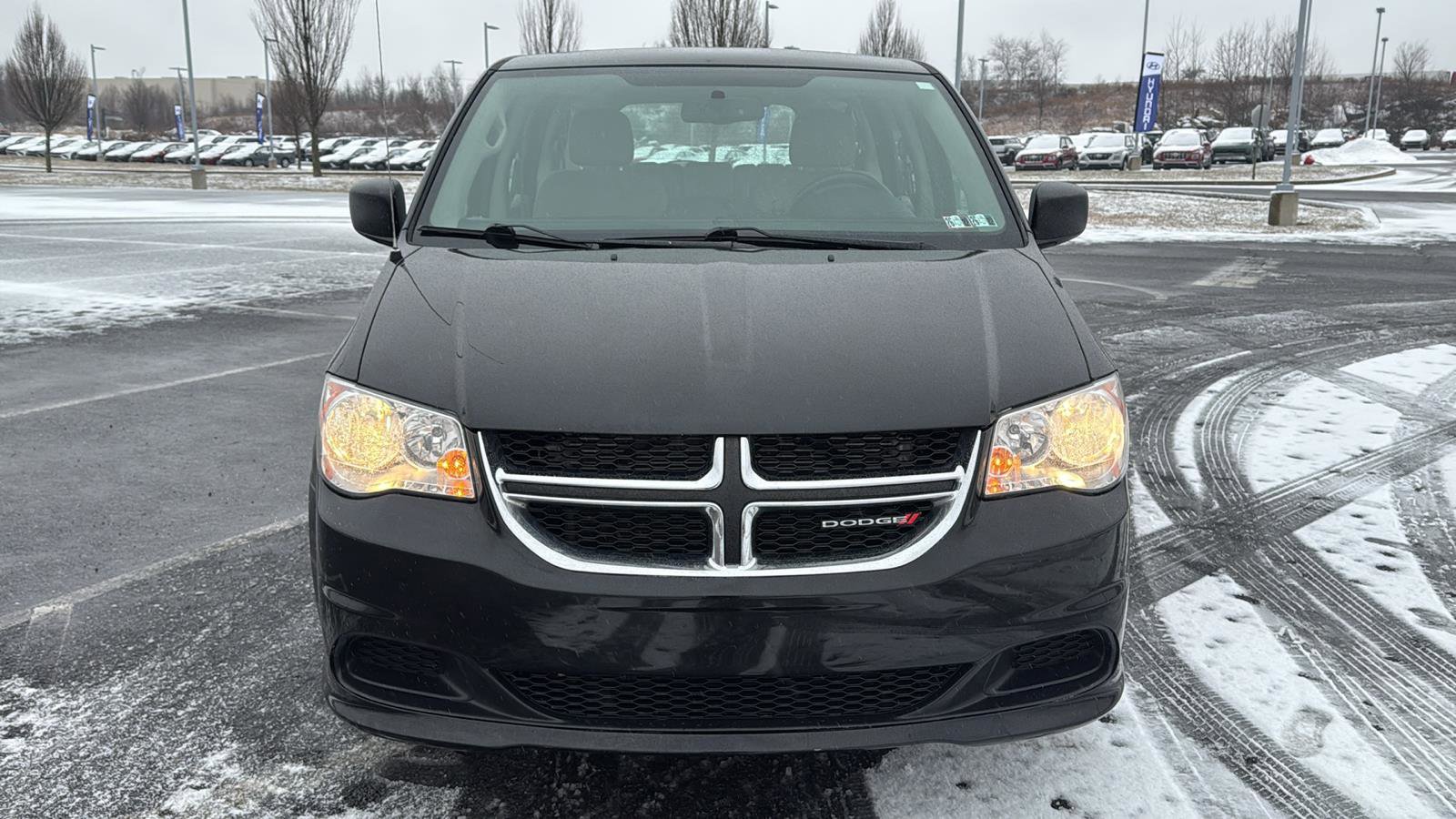 Used 2015 Dodge Grand Caravan American Value Package w/ UConnect Hands-Free Group image 17