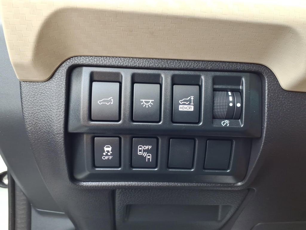 Used 2020 Subaru Ascent Premium w/ Convenience Package image 30