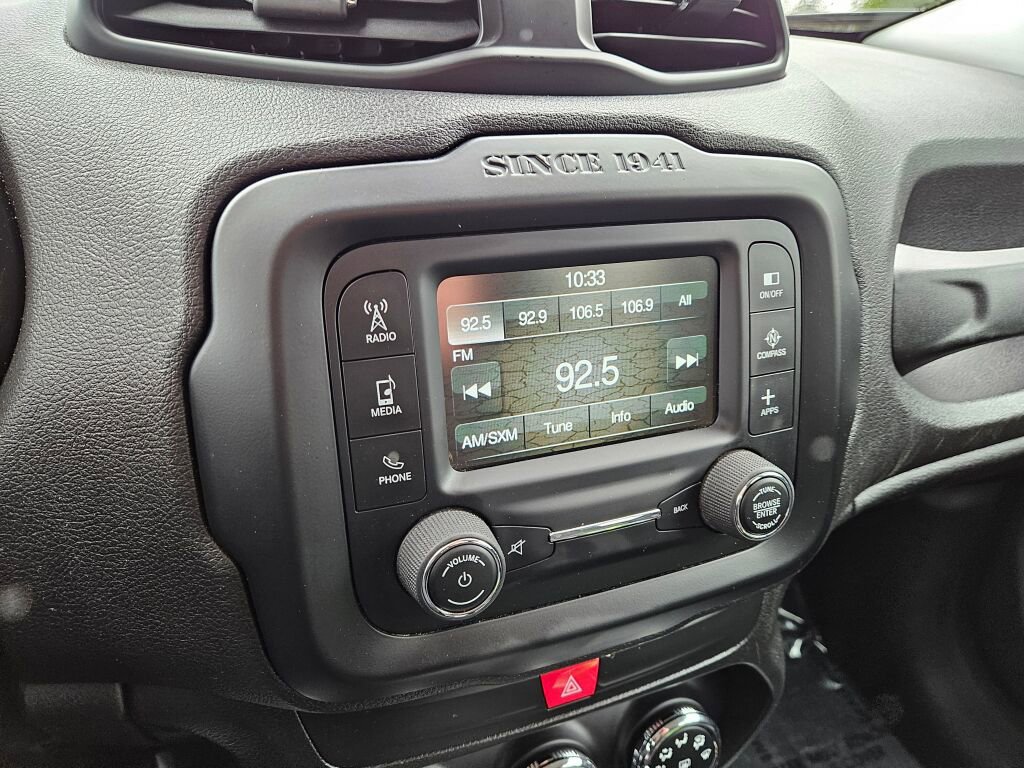 Used 2017 Jeep Renegade Latitude AWD/4WD image 22