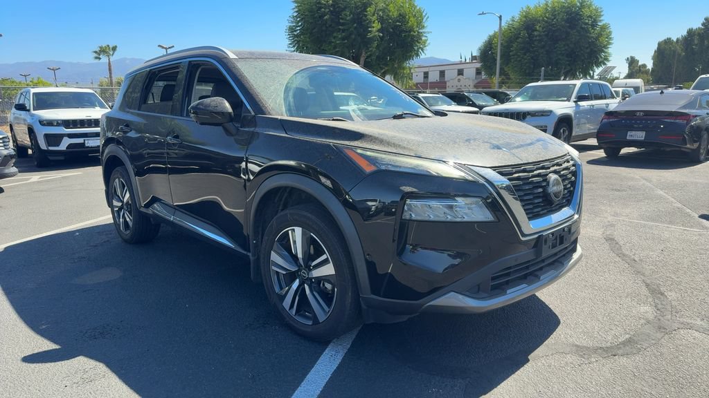 Used 2023 Nissan Rogue SL w/ SL Premium Package FWD image 3