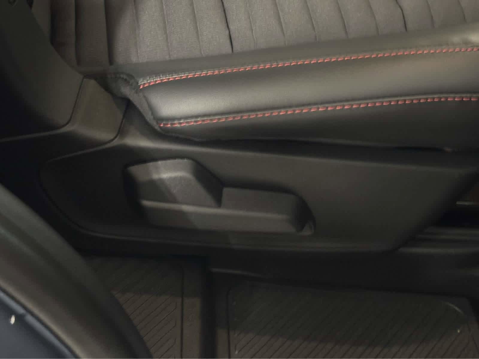 New 2026 Ford Explorer ST-Line AWD/4WD image 31