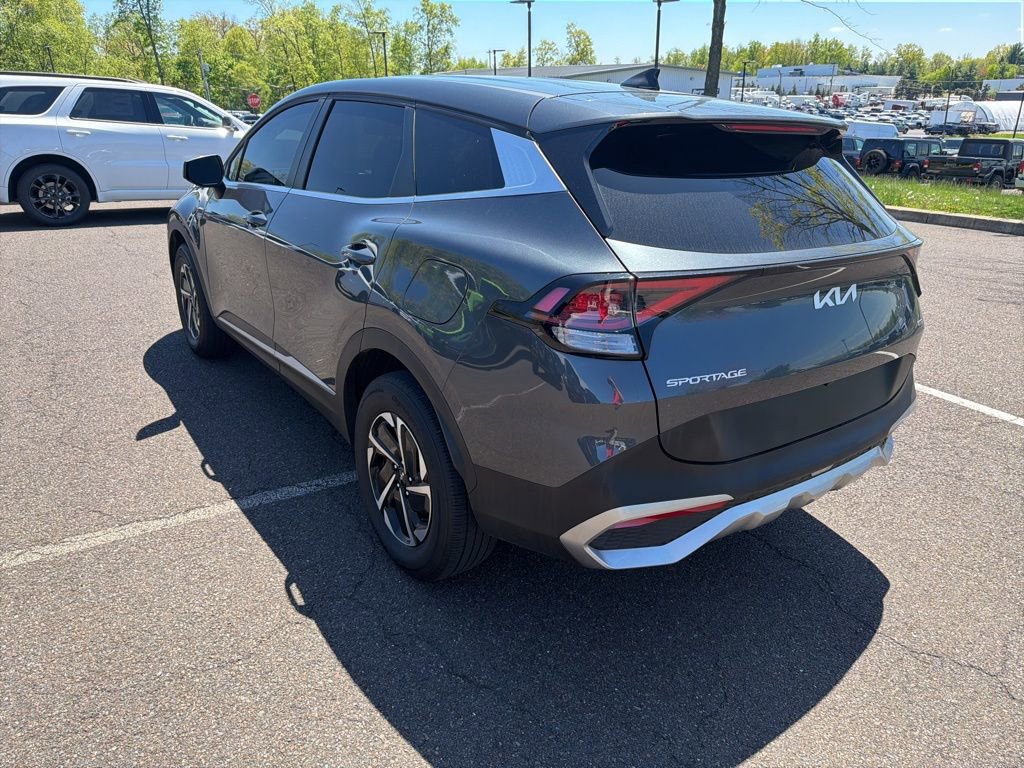 Used 2023 Kia Sportage LX AWD/4WD image 4