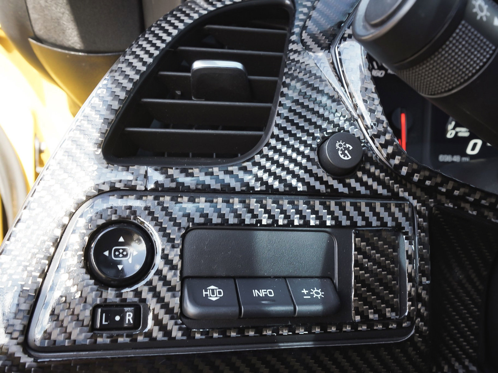 Used 2015 Chevrolet Corvette Stingray Coupe w/ 3LT Preferred Equipment Group image 17