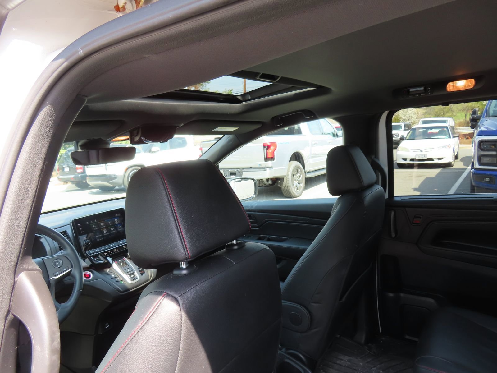 Used 2023 Honda Odyssey Sport image 30