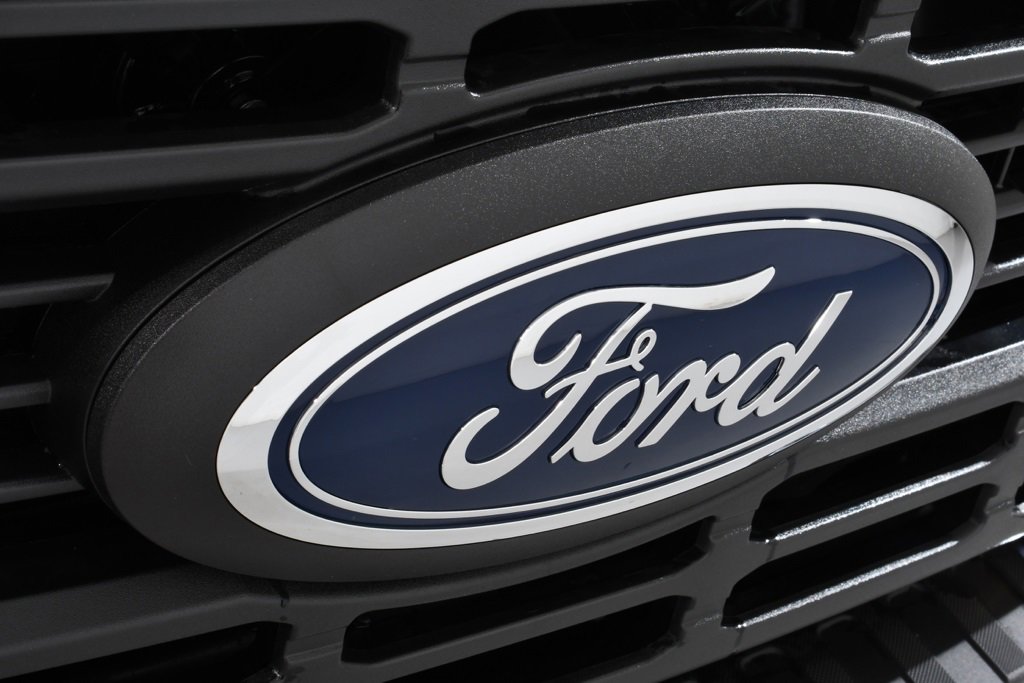 New 2026 Ford F250 XL w/ XL Chrome Package image 20