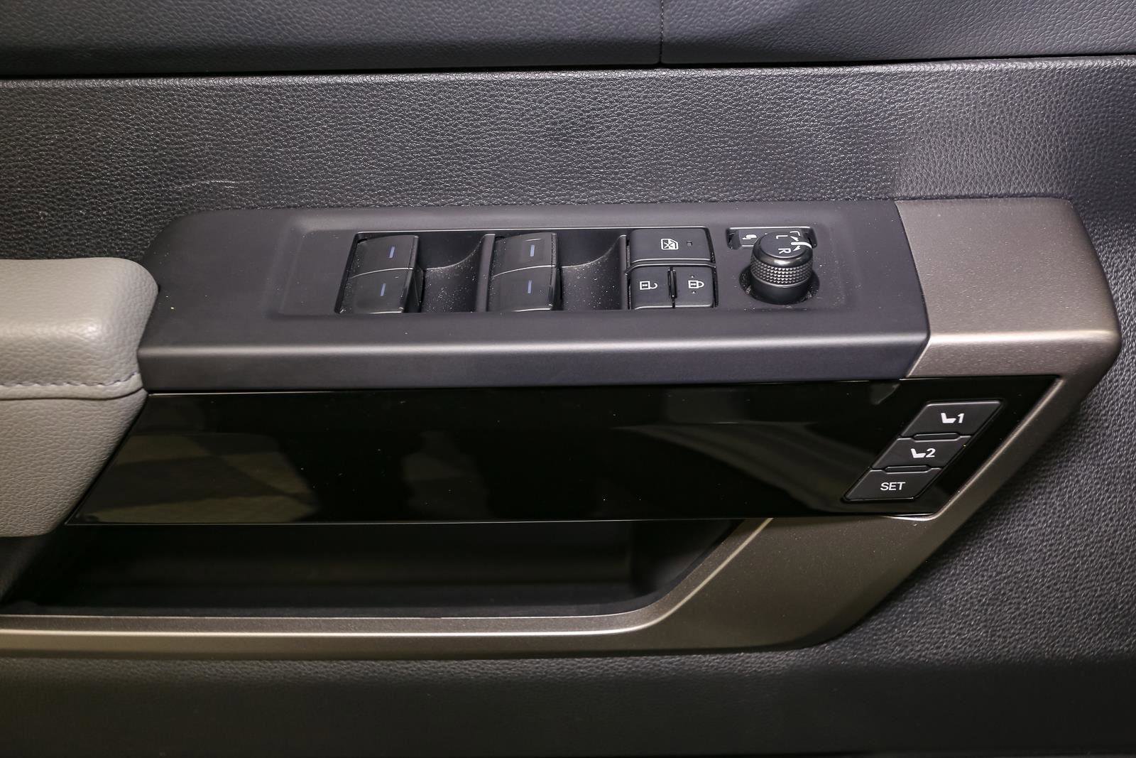 Used 2022 Toyota Tundra Limited image 37