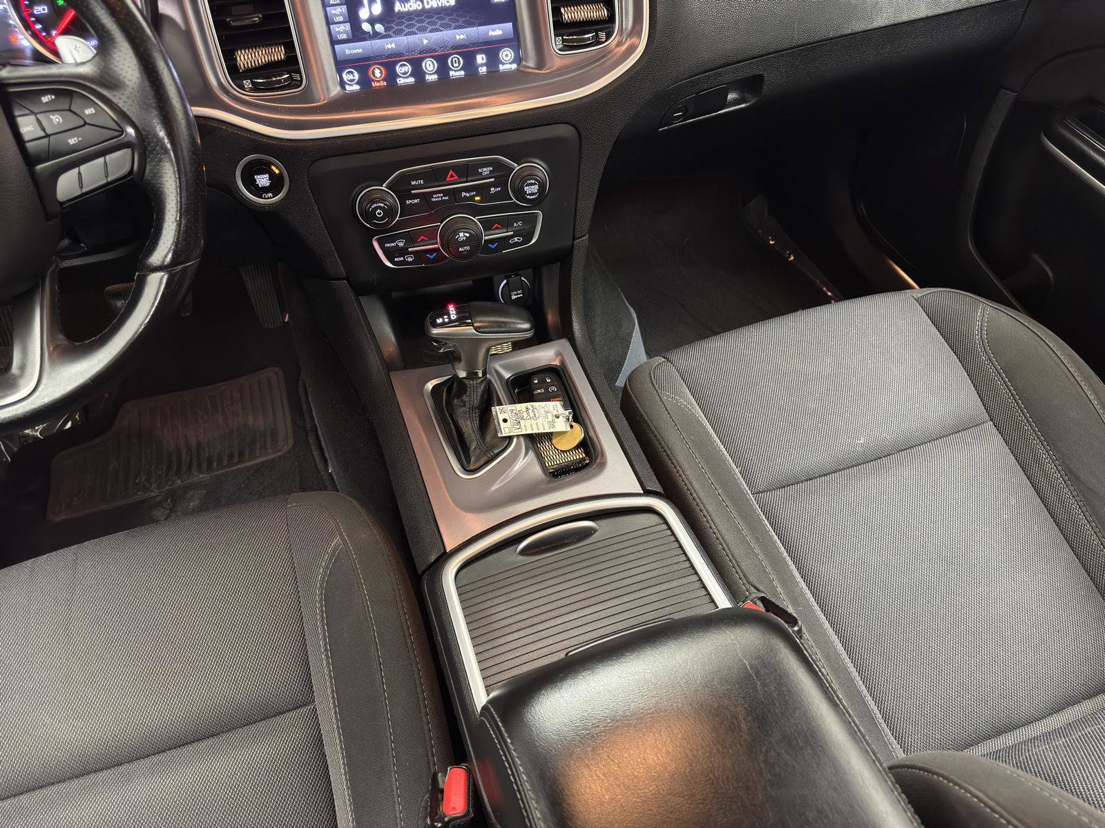 Used 2019 Dodge Charger SXT image 30