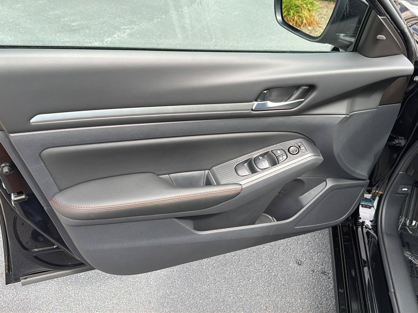New 2026 Nissan Altima 2.5 SR w/ SR Midnight Edition Package FWD image 16