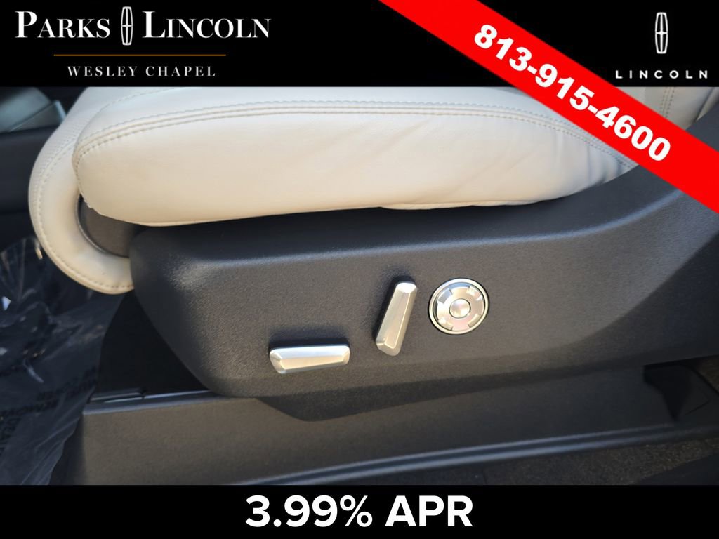 Used 2025 Lincoln Navigator Reserve image 20