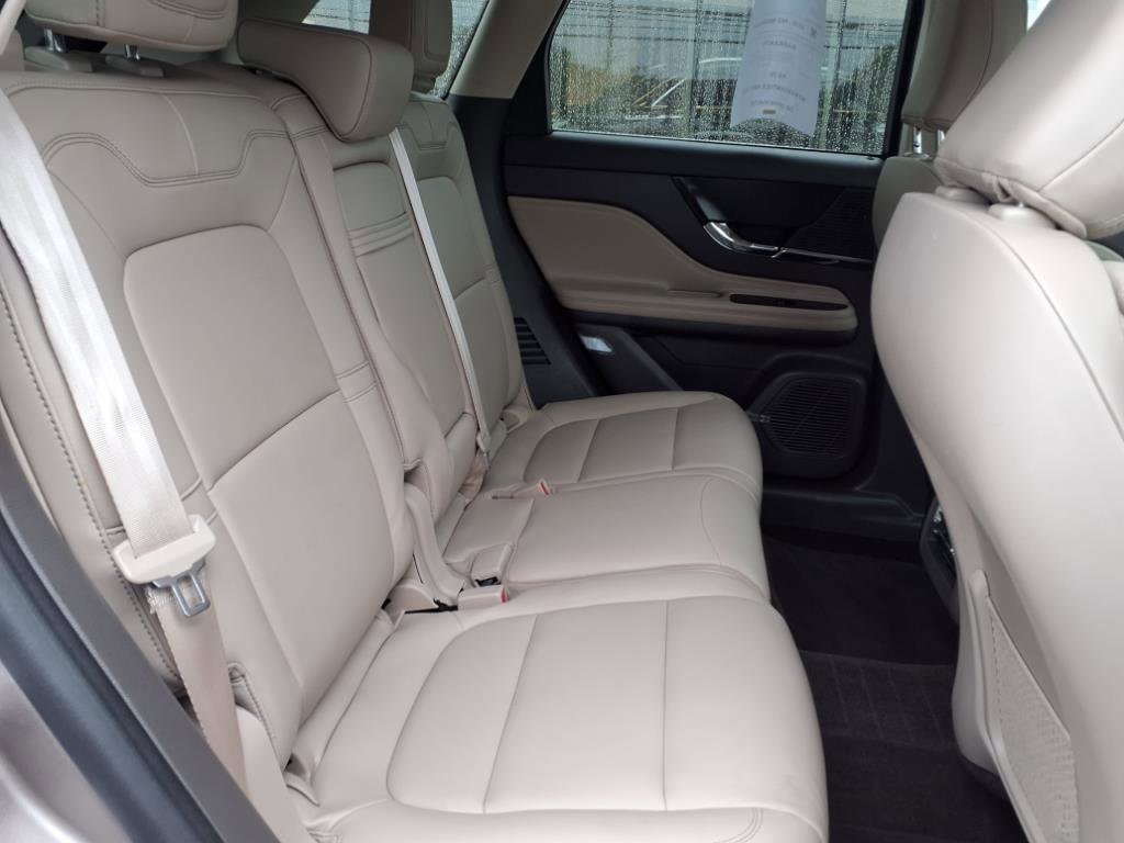 Certified 2021 Lincoln Corsair AWD w/ Equipment Group 101A image 11