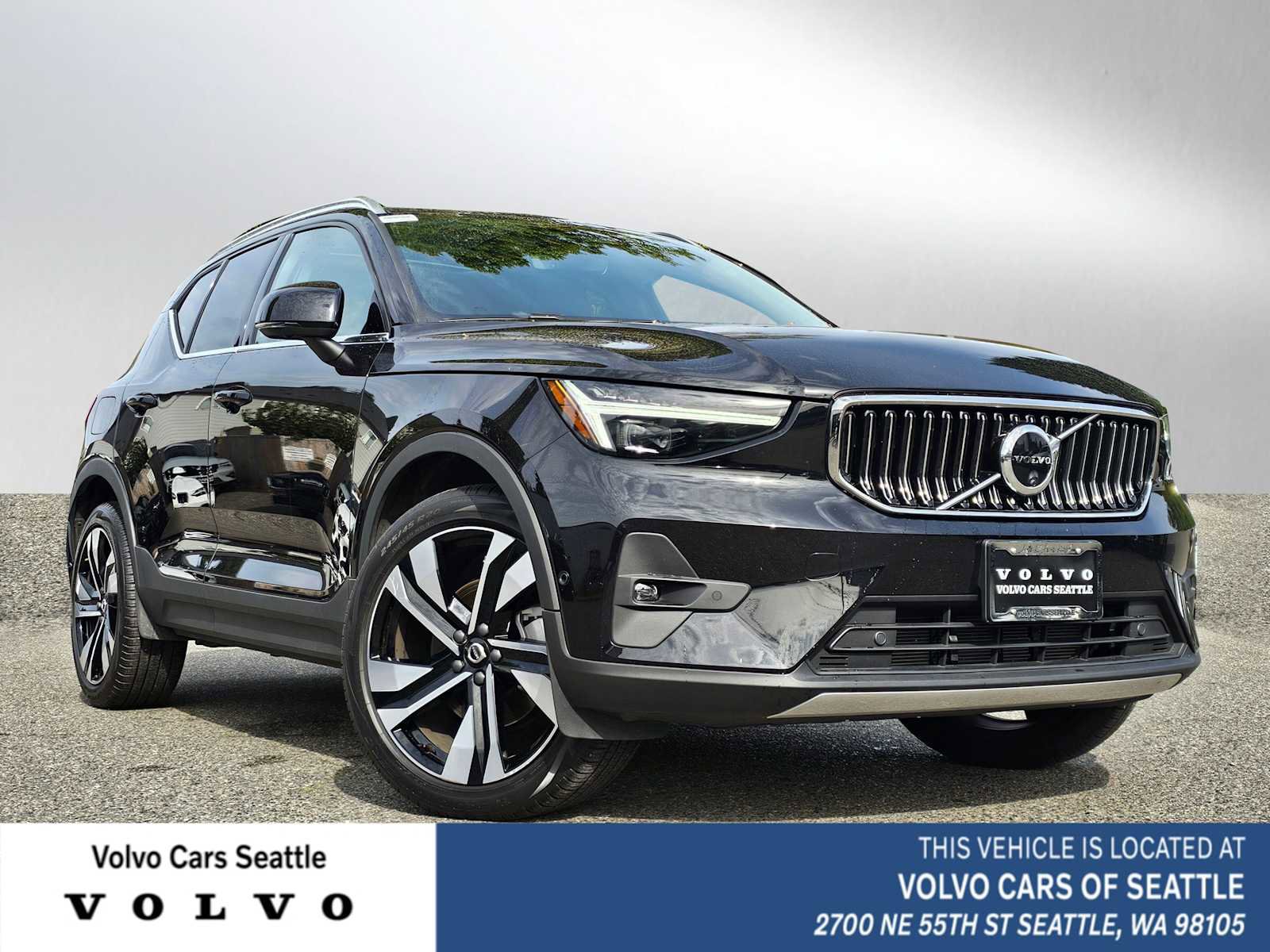 Certified 2024 Volvo XC40 B5 Plus w/ Protection Package Premier