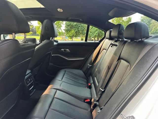 Used 2021 BMW 330i xDrive Sedan w/ Premium Package AWD/4WD image 16