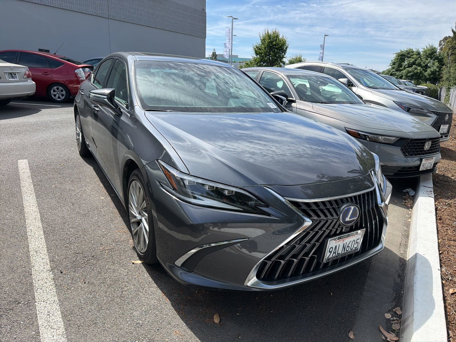 Used 2022 Lexus ES 300h w/ Accessory Package