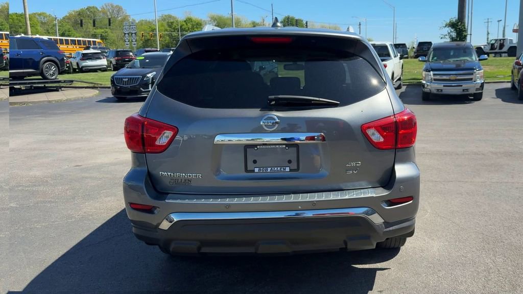 Used 2020 Nissan Pathfinder SV image 6