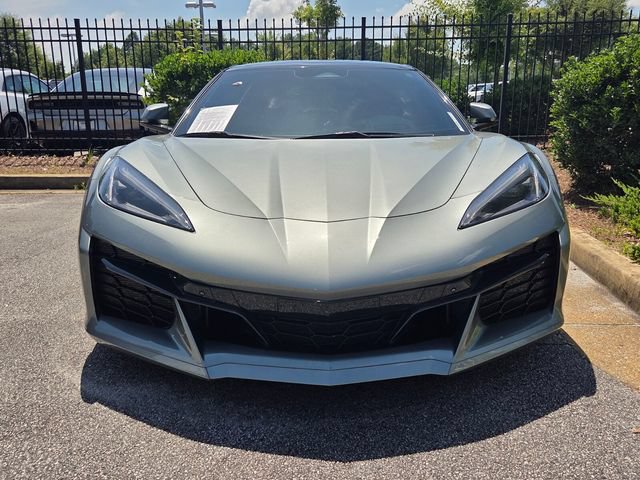 Used 2024 Chevrolet Corvette Z06 RWD image 2