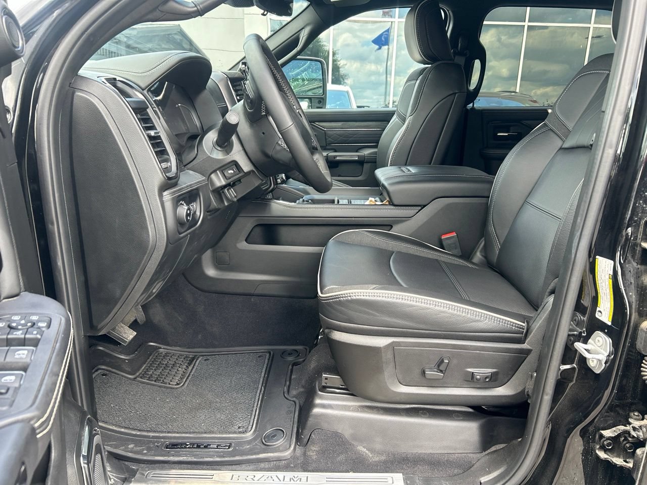 Used 2025 RAM 2500 Limited RWD image 11