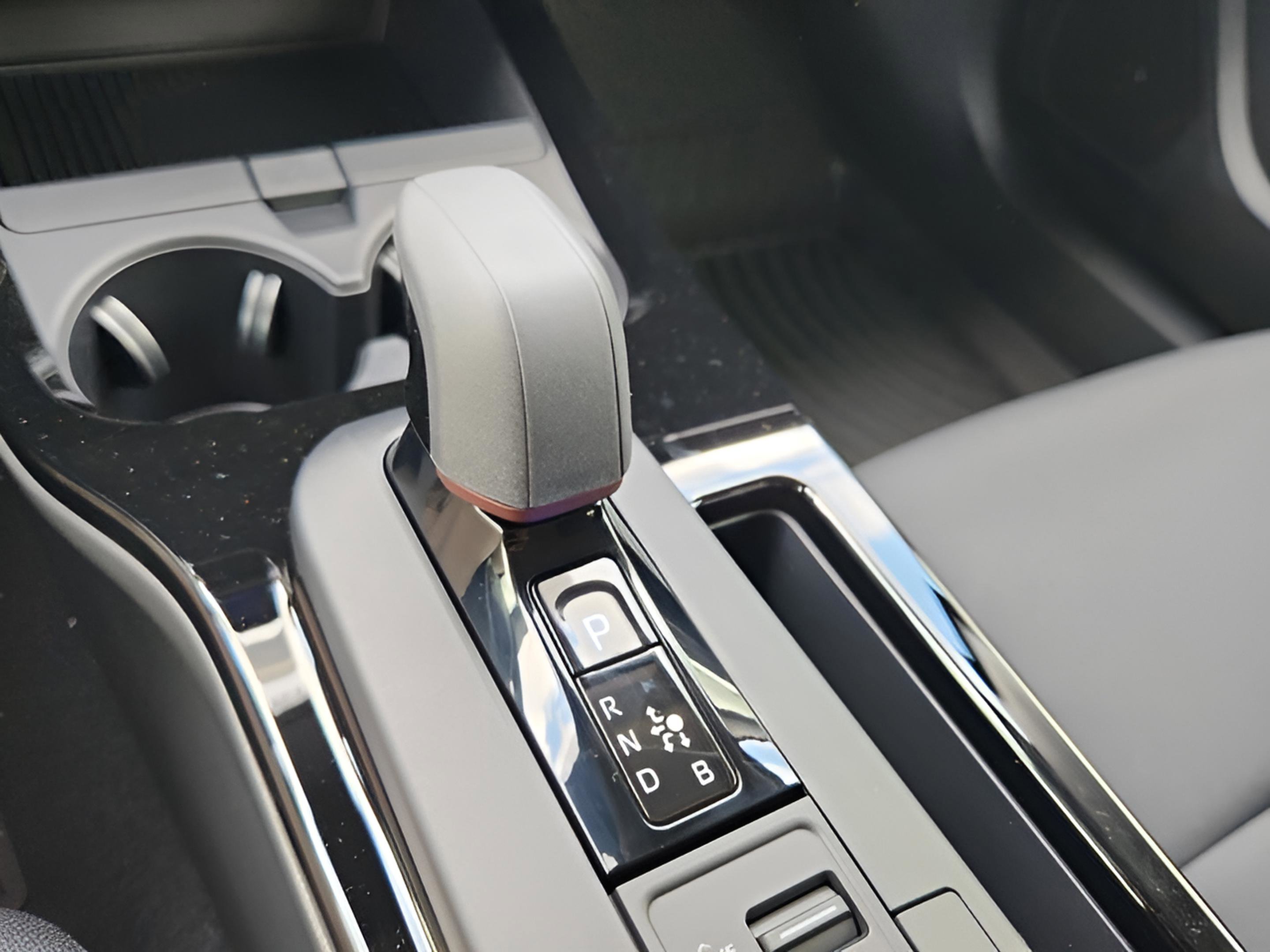 New 2026 Toyota Prius Plug-In Hybrid FWD image 13