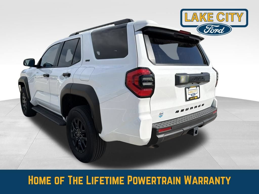 Used 2025 Toyota 4Runner SR5 AWD/4WD image 4