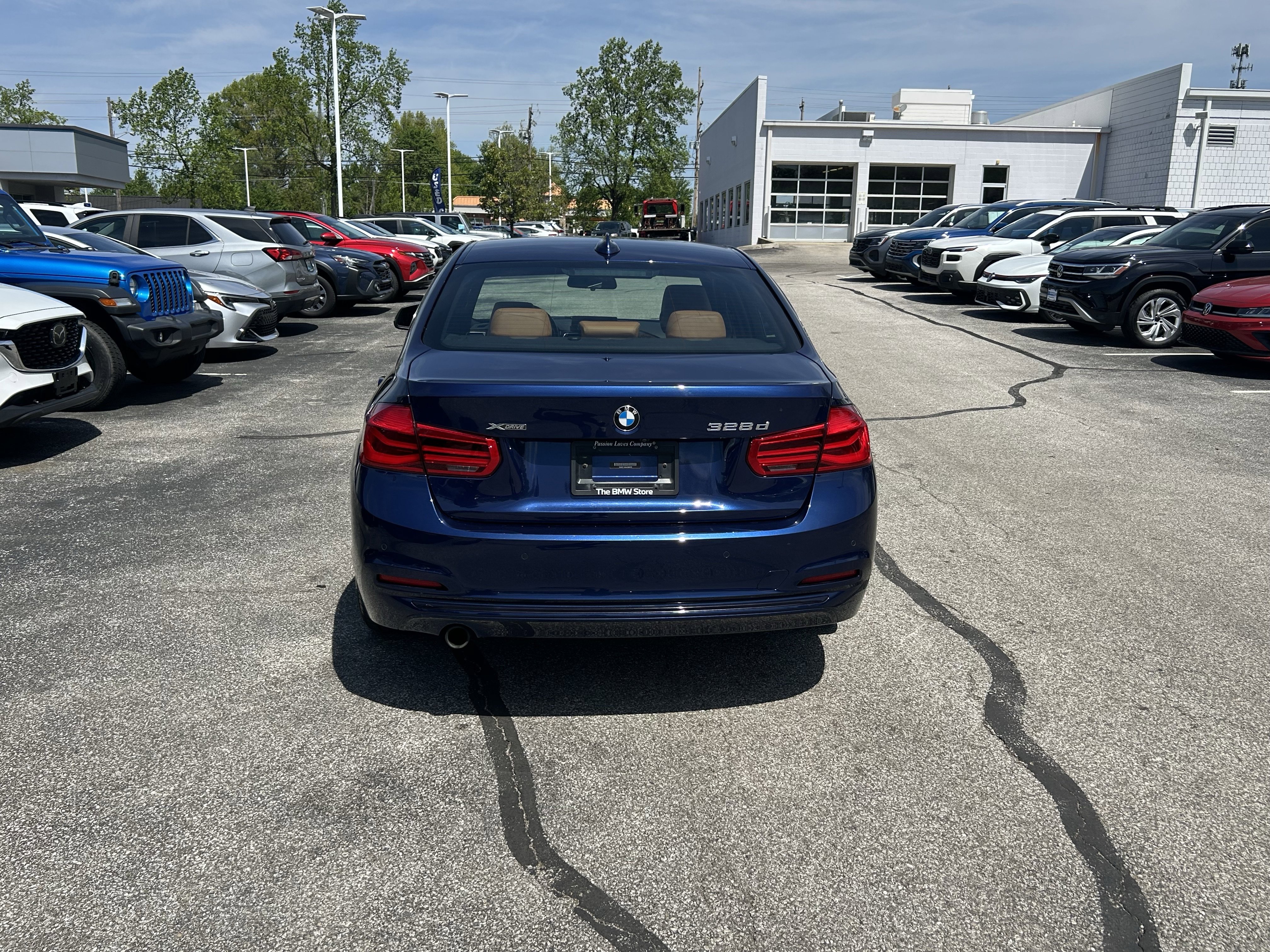 Used 2018 BMW 328d xDrive Sedan w/ Convenience Package image 6