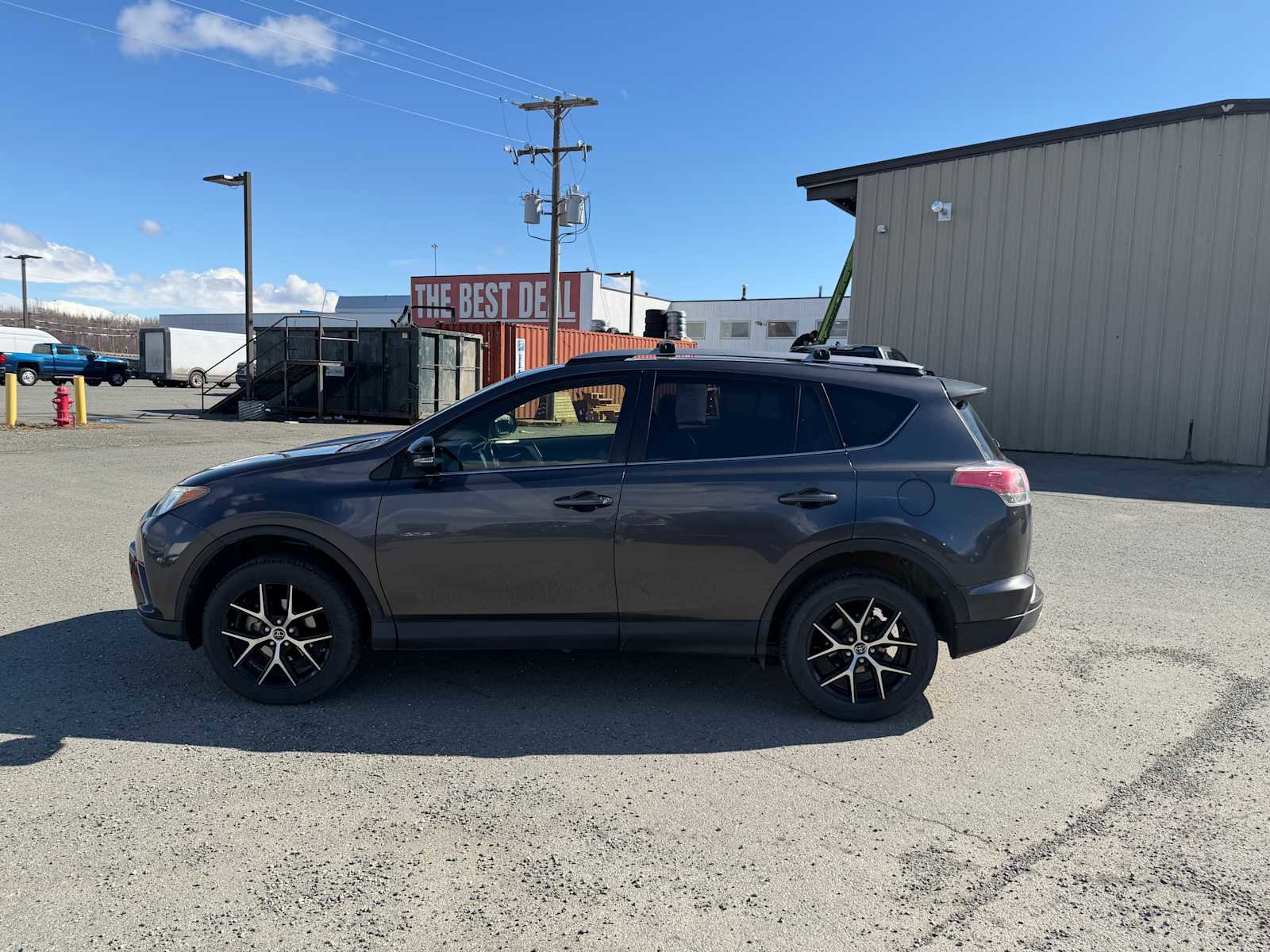 Used 2017 Toyota RAV4 SE w/ Power Extra Value Package AWD/4WD image 2