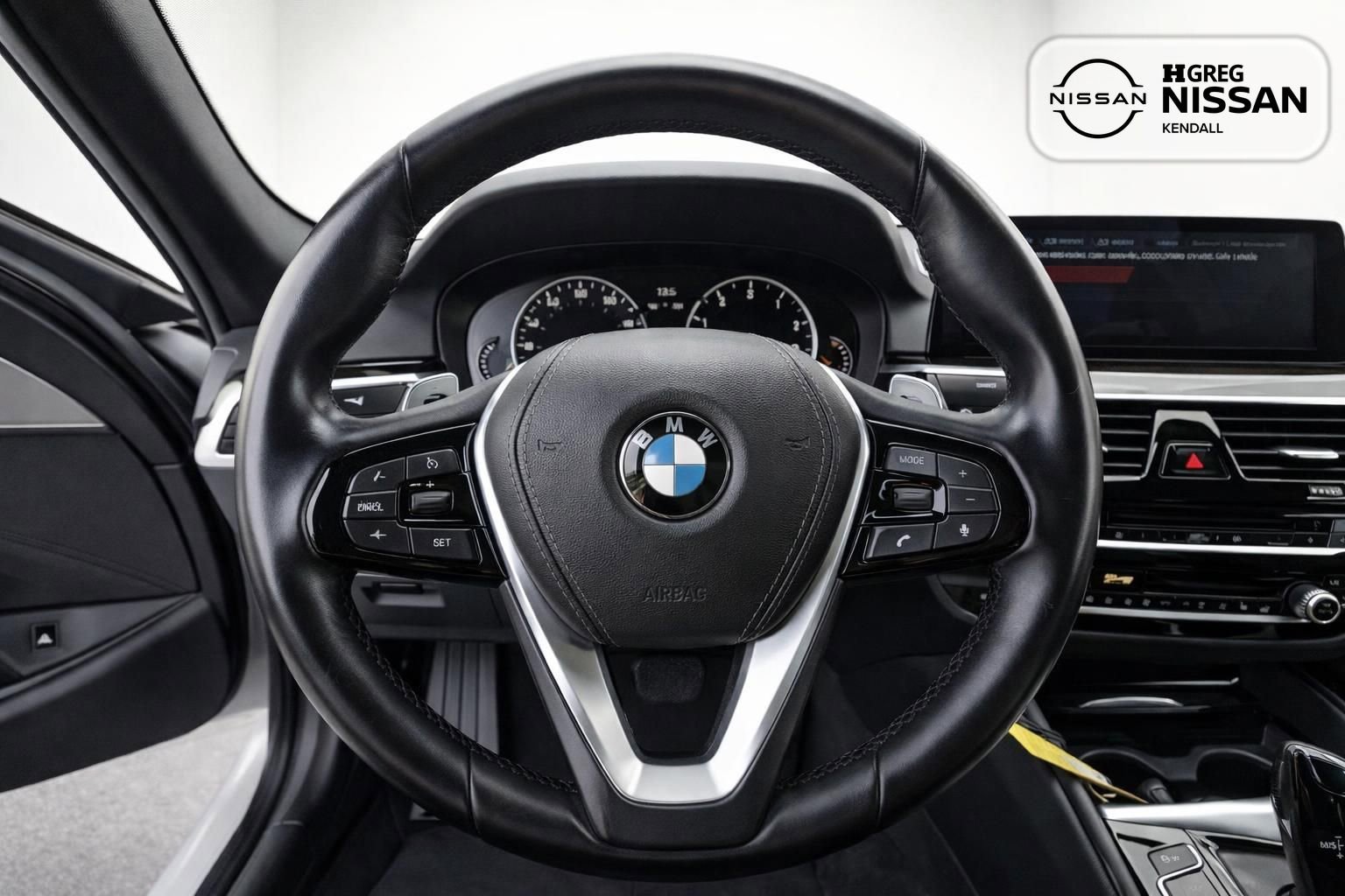 Used 2017 BMW 530i xDrive AWD/4WD image 8
