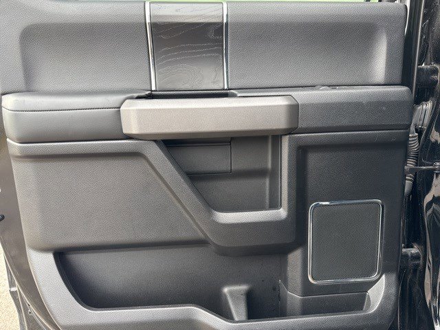 Used 2018 Ford F150 Platinum w/ Equipment Group 701A Luxury image 12