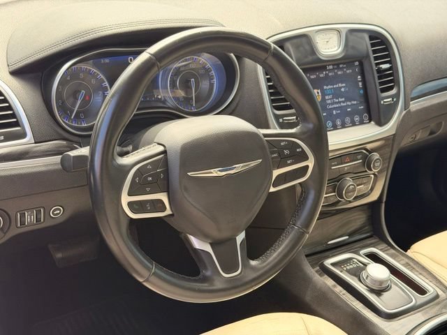 Used 2017 Chrysler 300 Limited w/ Value Package RWD image 17