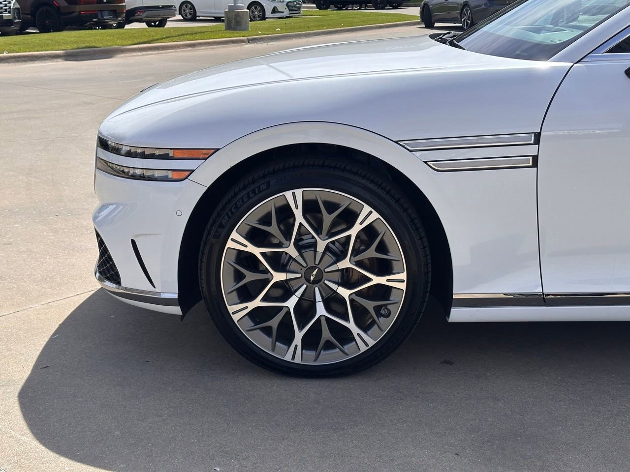 Used 2025 Genesis G90 3.5T image 8