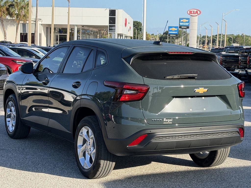 Certified 2025 Chevrolet Trax LS w/ LS Convenience Package FWD image 7