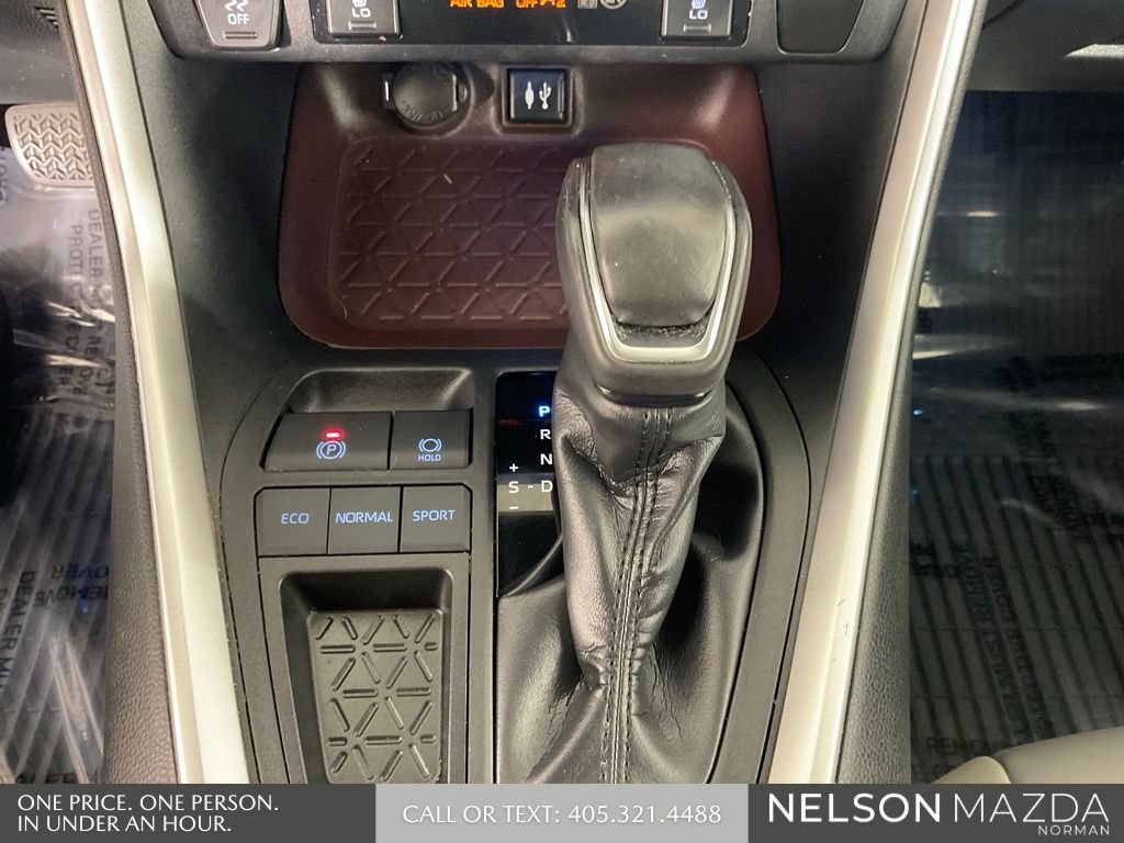 Used 2019 Toyota RAV4 Limited FWD image 37