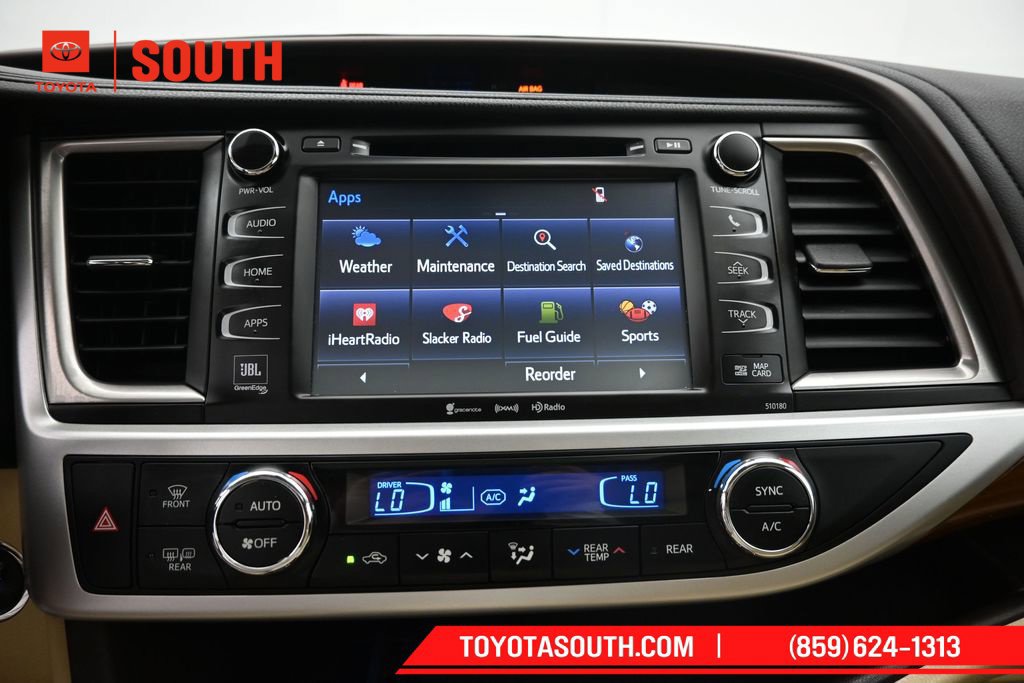Used 2017 Toyota Highlander Limited AWD/4WD image 17