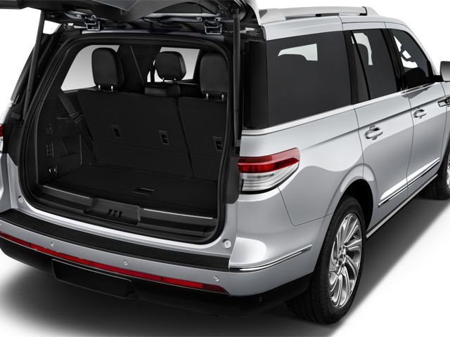 Used 2022 Lincoln Nautilus Reserve w/ Equipment Group 201A image 7