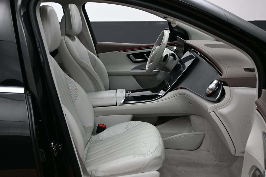 Used 2023 Mercedes-Benz EQE 500 4MATIC SUV image 37