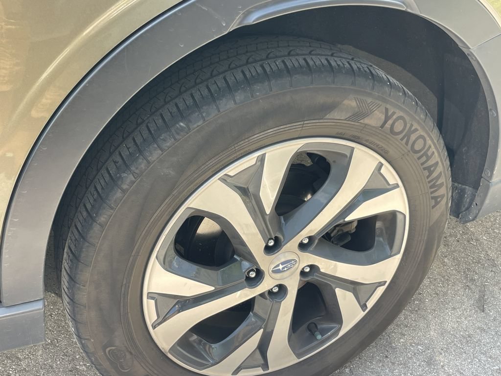 Certified 2021 Subaru Outback Touring XT AWD/4WD image 11
