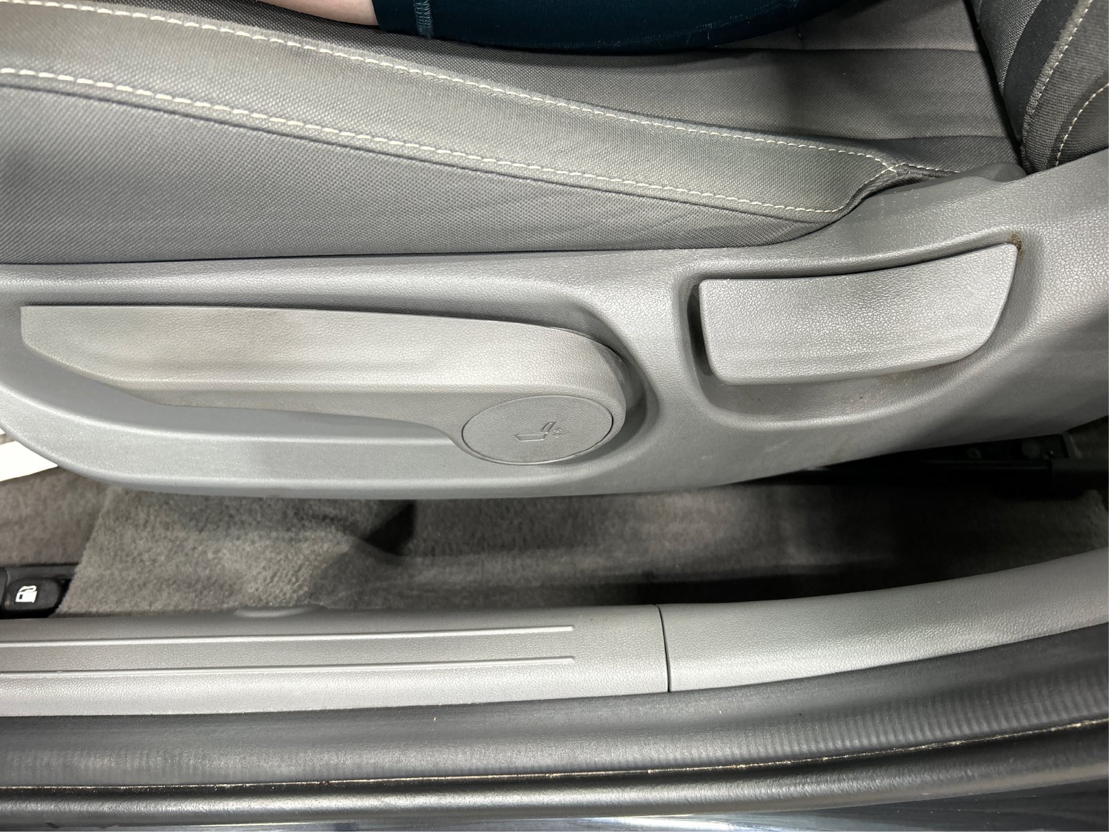 Used 2025 Hyundai Elantra SEL FWD image 18