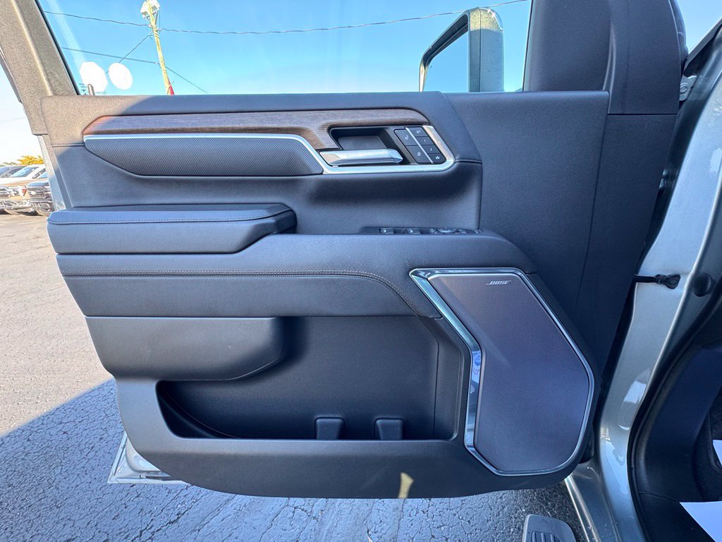 Used 2024 Chevrolet Silverado 2500 High Country w/ Technology Package AWD/4WD image 20