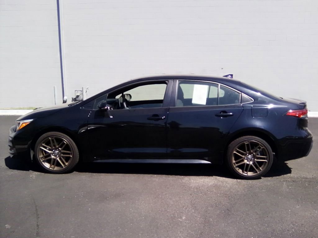 Used 2024 Toyota Corolla SE w/ Convenience Package FWD image 7