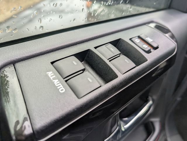 Used 2019 Toyota 4Runner TRD Off-Road Premium AWD/4WD image 15