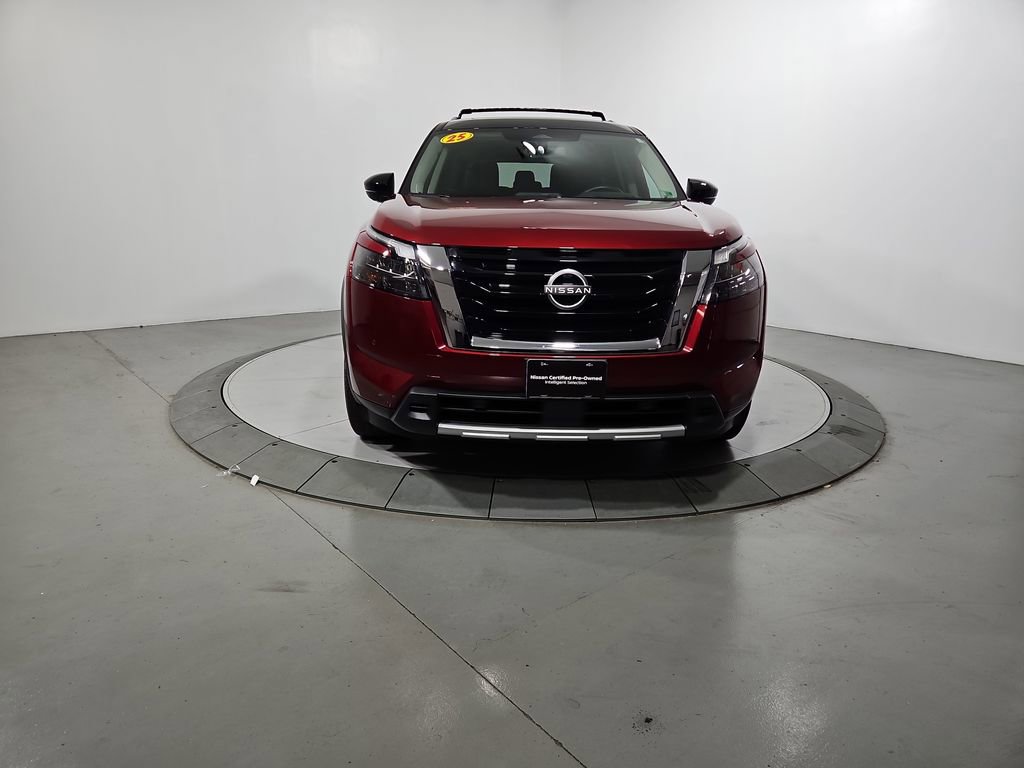 Certified 2025 Nissan Pathfinder Platinum w/ Cargo Package image 10