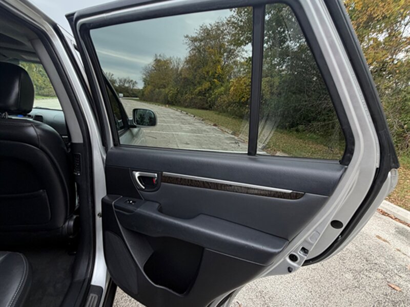 Used 2007 Hyundai Santa Fe SE FWD image 23