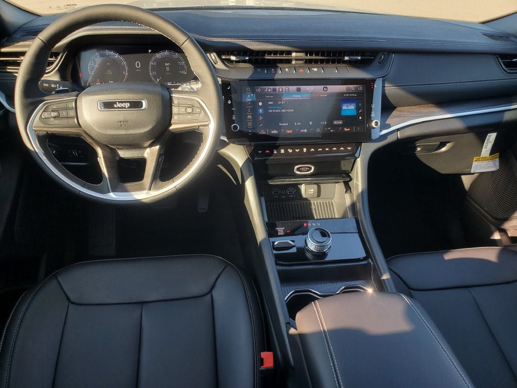 New 2027 Jeep Grand Cherokee L Limited AWD/4WD image 24