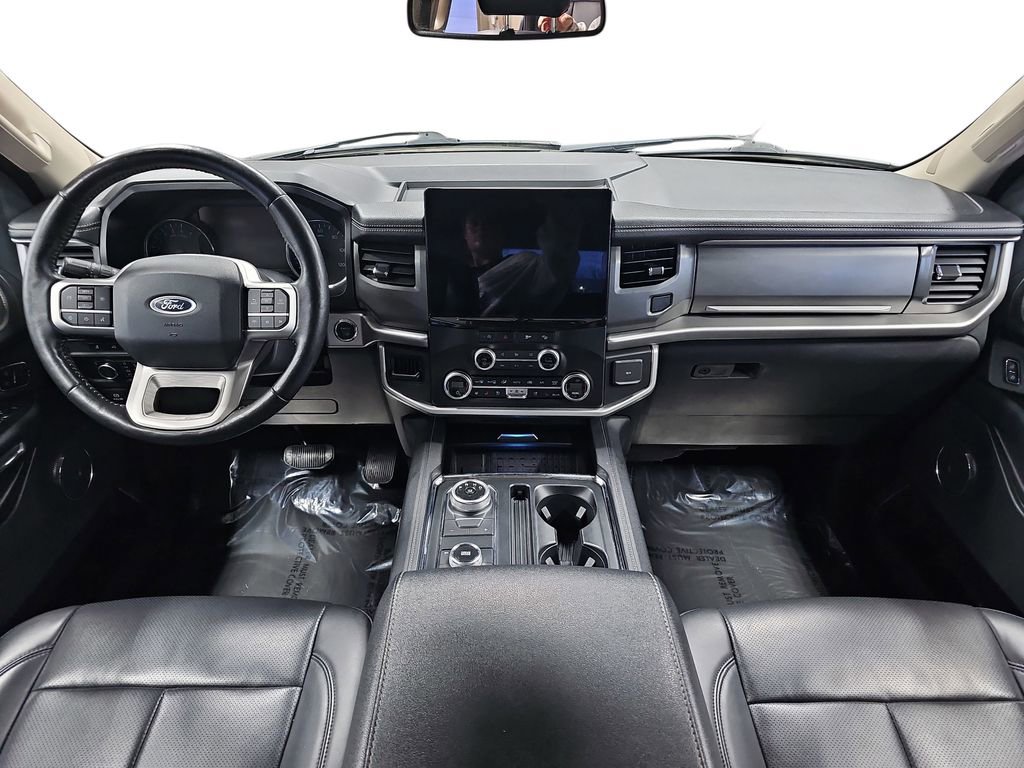 Used 2024 Ford Expedition Max XLT image 9