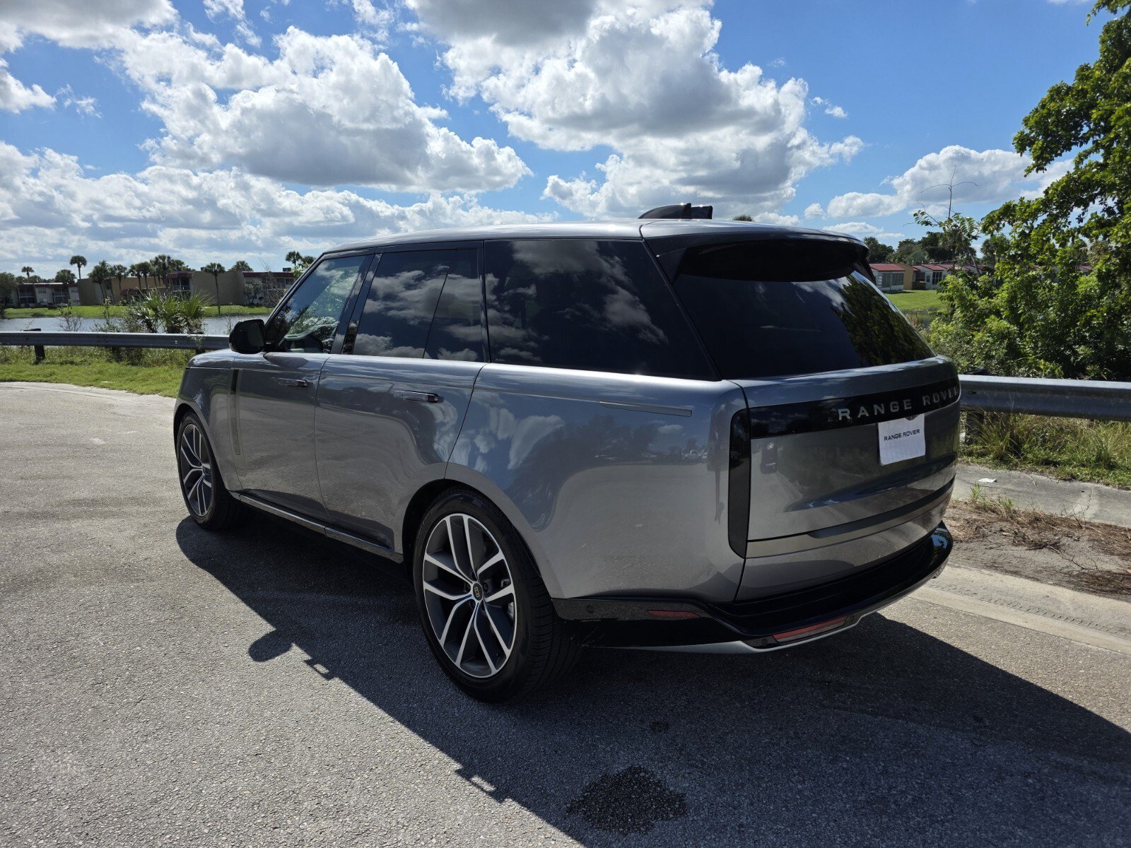 New 2027 Land Rover Range Rover SE AWD/4WD image 2