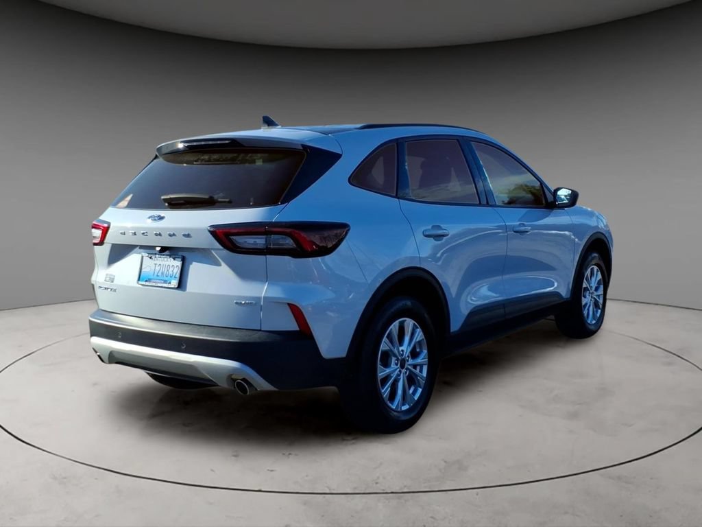 New 2025 Ford Escape Active w/ Tech Pack #1 AWD/4WD image 9