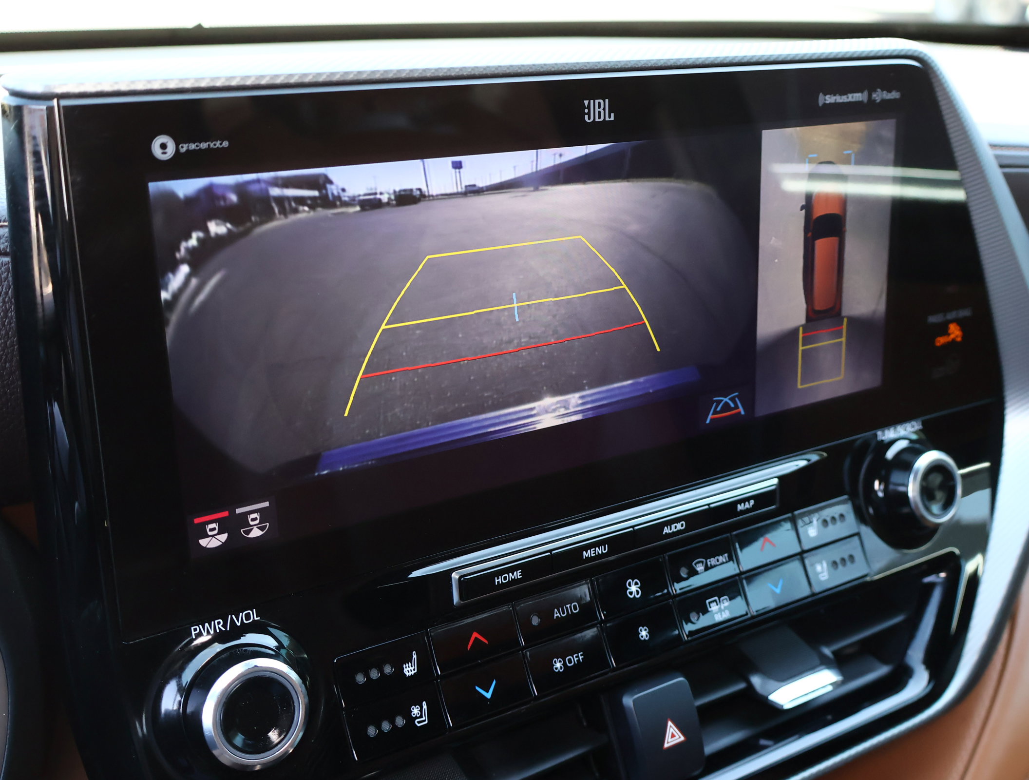 Used 2021 Toyota Highlander Platinum image 23