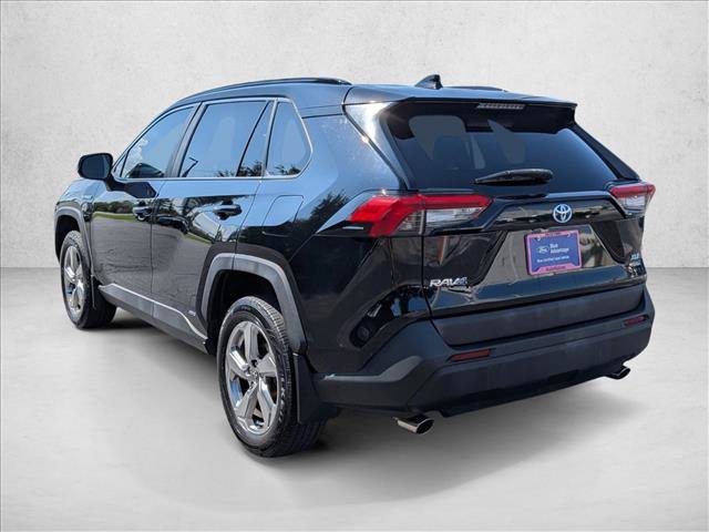 Used 2021 Toyota RAV4 XLE Premium AWD/4WD image 8